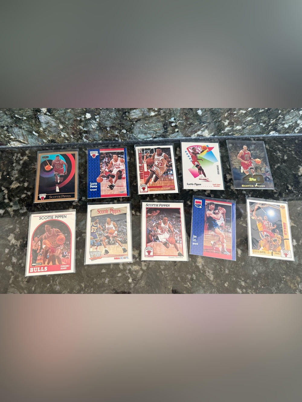 Scottie Pippen Basketball 10 Card Lot - Red, White, Blue nba